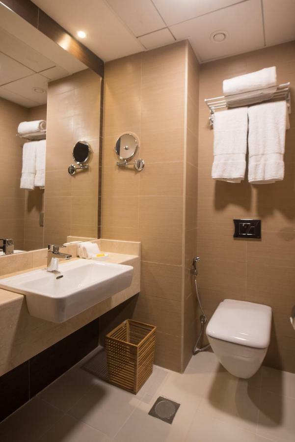 Fantastay - Luxury Studio Sparkle Tower Dubai Marina المظهر الخارجي الصورة